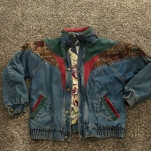 Beautiful vintage Jean jacket.